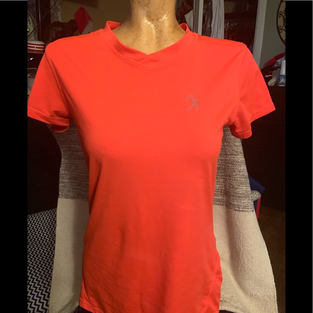 Athletic workout shirt